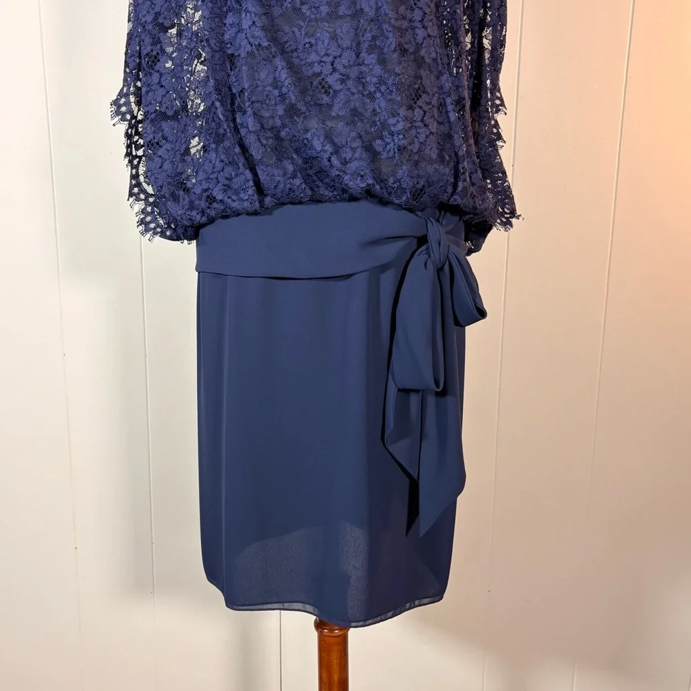 Vintage Navy Lace‎ Cocktail Dress Women’s 4 Blue Batwing Drop Waist Chic Elegant